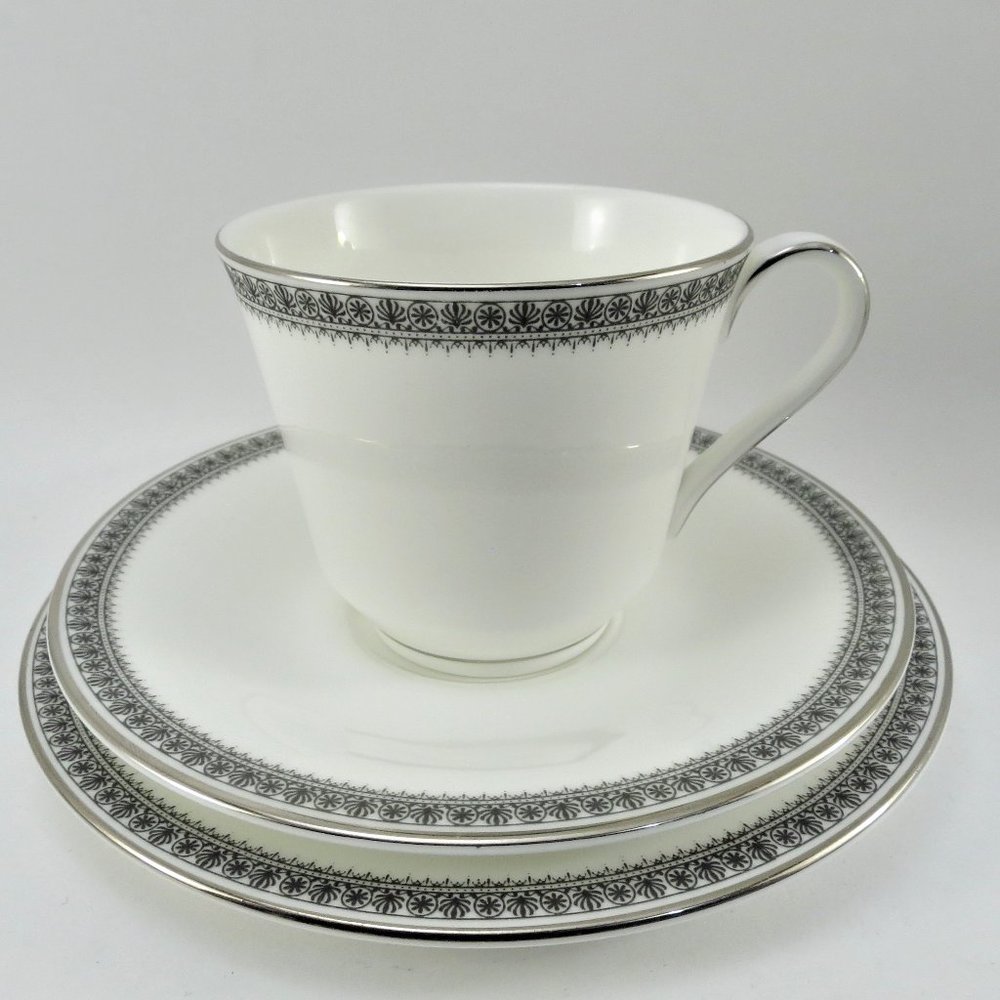 Royal Doulton Ravenswood Tea Cup and Saucer Trio H5008 White Bone China England